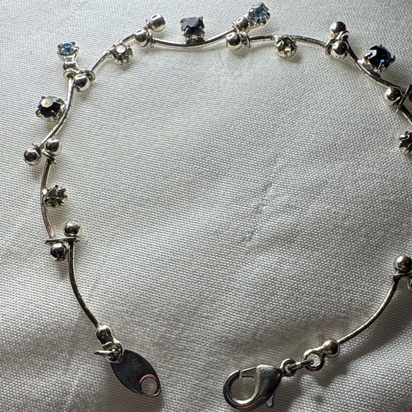Jewelry - Elegant Silver toned with light and dark blue Vintage Rhinestone Bracelet
